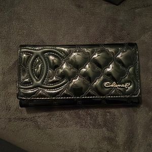 Black fashion wallet